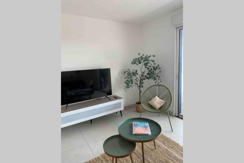 Ferienwohnung Les Terrasses Du Port Canet-en-Roussillon Exterior foto